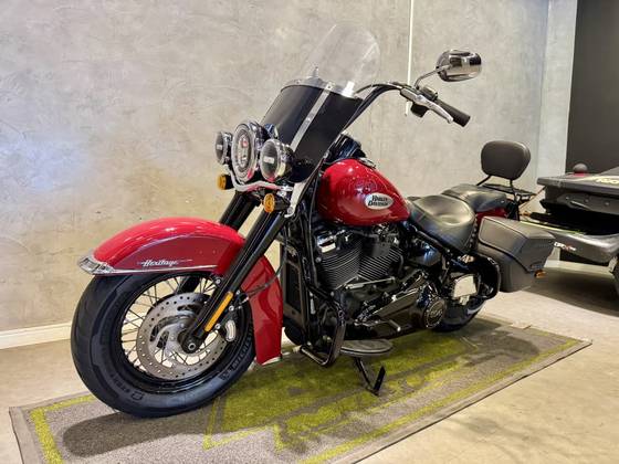 HARLEY-DAVIDSON SOFTAIL HERITAGE CLASSIC 114 